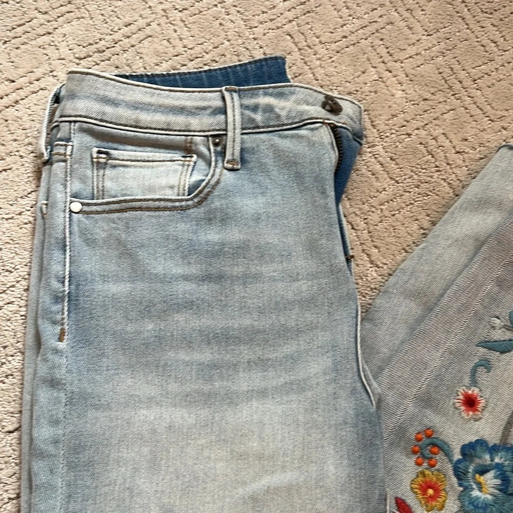 Driftwood Floral Embroidered Jeans - Picture 3 of 5